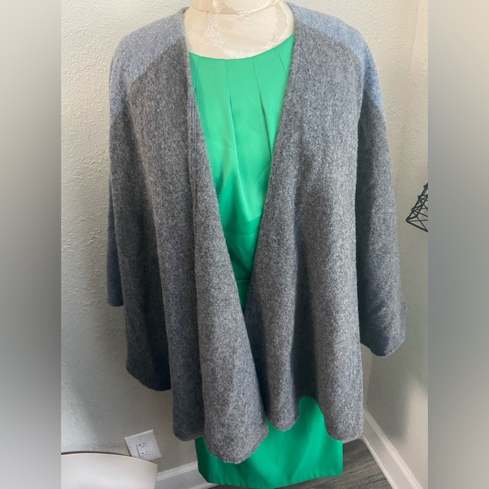Beautiful Lambswool Woven Gray & Blue Shawl Wrap Made In Ireland One Size Fits